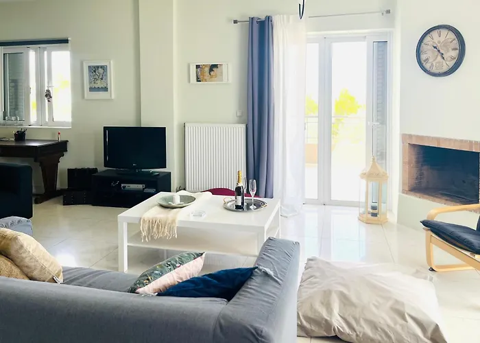 Amaryllis Apartments